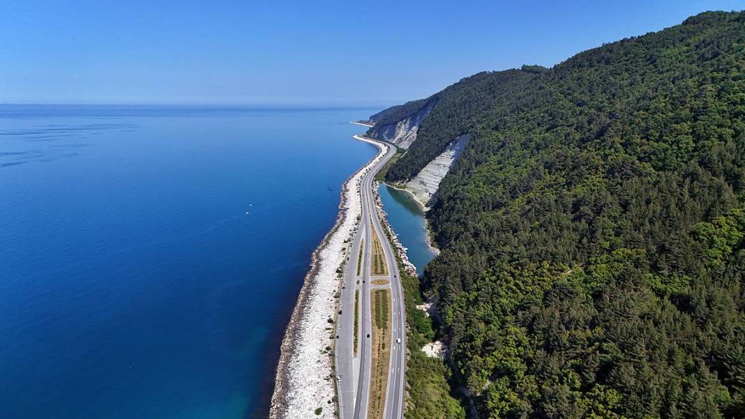 Selfie molası Ver: Bu yolda en güzel kareler seni bekliyor! Rotanı şaşırma, sıkıcı yollara elveda 5
